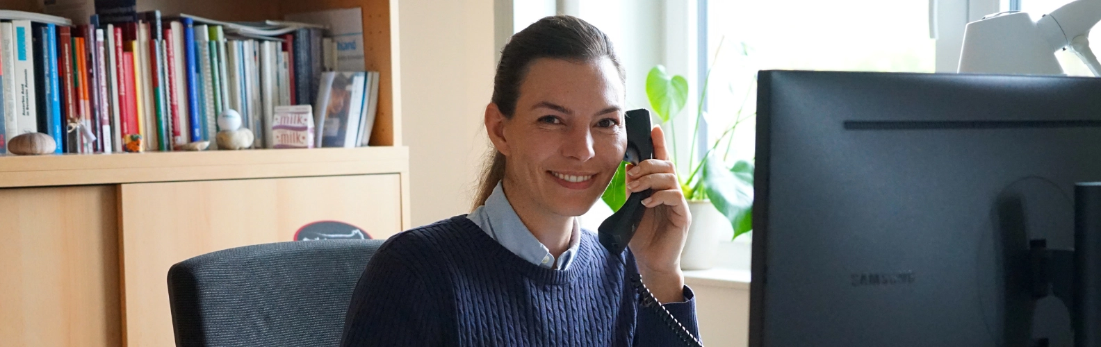 mitarbeiter-innendienst-fachberater-rationsberechnung-futtermittel-büro-job